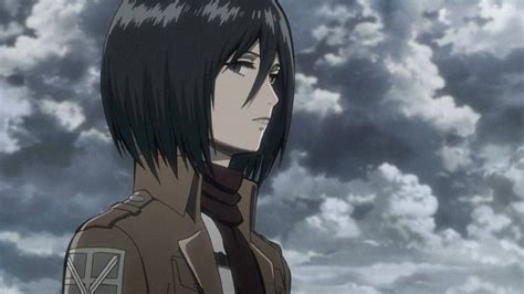 Mikasa Ackerman amenazando a los soldados