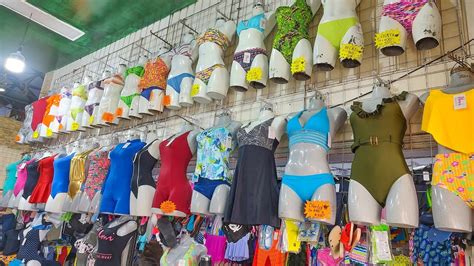 Shinigamis comprando trajes de baño