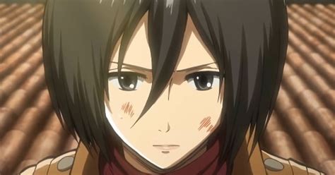 Personajes de Ataque a los Titanes en pose de batalla