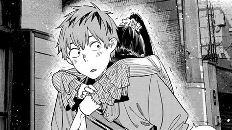 Chizuru evitando a Kazuya en el pasillo