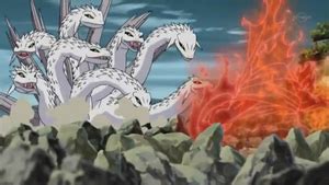 Ilustración de la Serpiente de Ocho Cabezas invocada por Sasuke