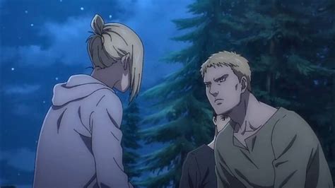 Reiner, Annie y Jean observando el caos