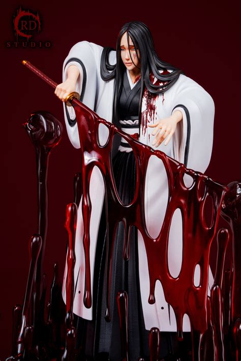 Retsu Unohana con su Zanpakutō