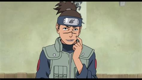 Iruka Sensei intentando grabar un mensaje