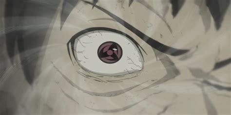 Obito despierta su Mangekyō Sharingan