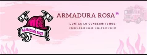 Chi-Chi como niña con su armadura rosa y casco