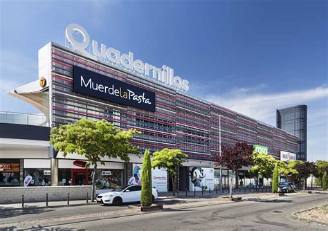 Fachada del Centro Comercial Quadernillos