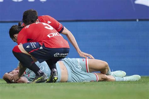 El hombre en el suelo tras el golpe