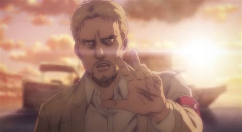 Reiner salvando a Connie de un titán