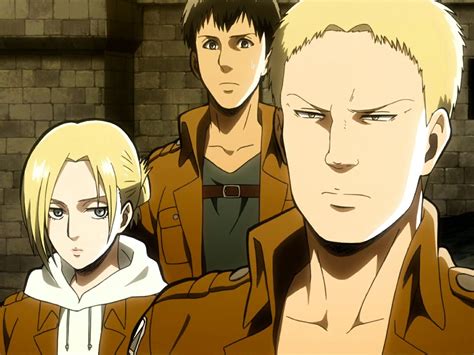 Reiner, Bertolt y Annie en el campamento