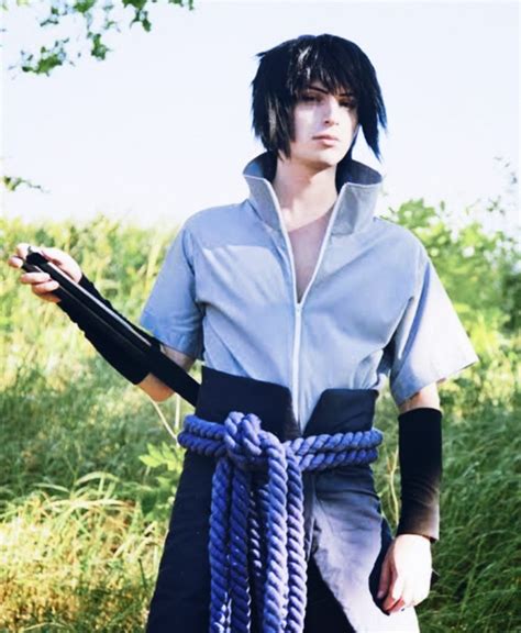 Comparativa de cosplays de Sasuke Uchiha (masculino y femenino)