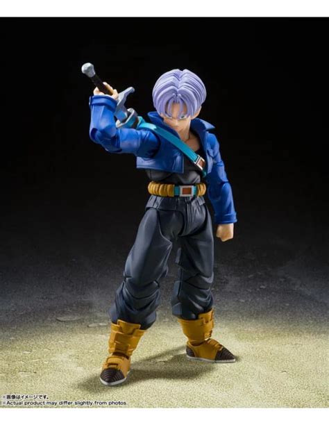 Detalle de la articulación de una figura SH Figuarts Trunks