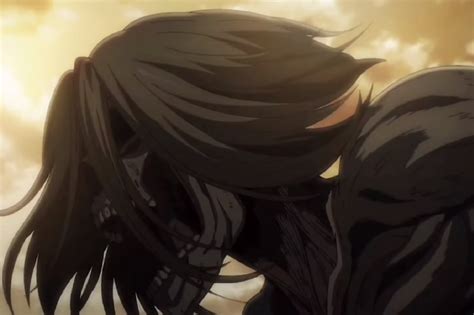 Ymir transformándose en el Titán Fundador