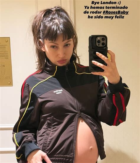 Bulma con un avanzado estado de embarazo