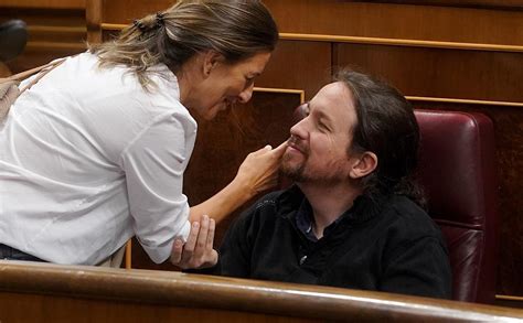 Pablo Iglesias y Yolanda Díaz en un acto político