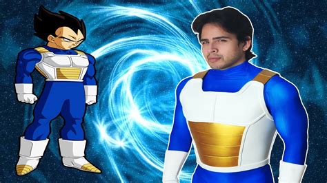 Comparativa de la armadura de Vegeta en Z y Kai