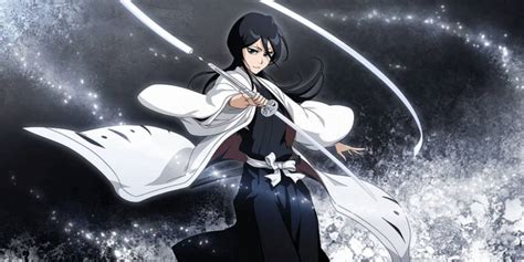 Rukia Kuchiki con su Zanpakuto Sode no Shirayuki