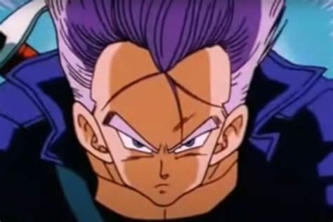 Trunks dirigiéndose a casa de Gokú en 