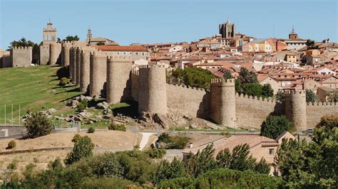 Plano general de la ciudad de Trost con las murallas