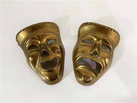 Diversos tipos de máscaras Hollow