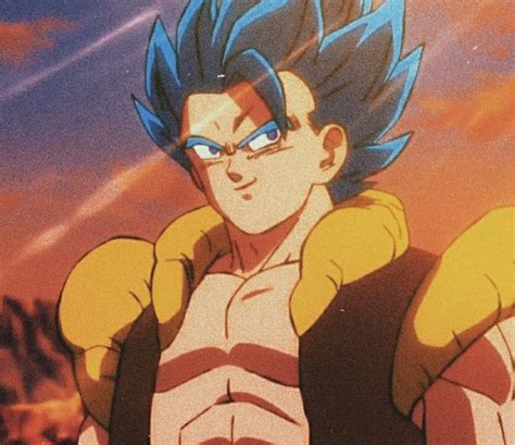 Gogeta sonriendo tras una victoria