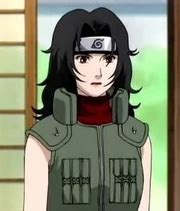 Kurenai Yūhi con su traje de Jōnin