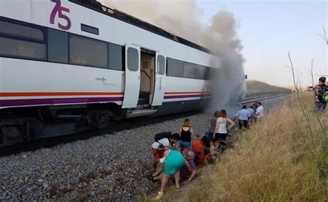 El tren averiado en el camino a Onibus