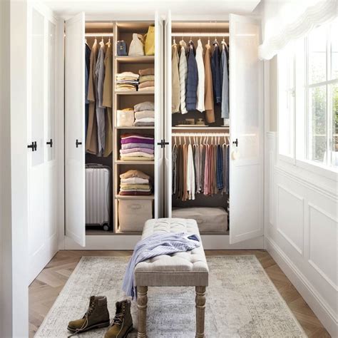 Rock Lee cayendo en el vestidor de las mujeres