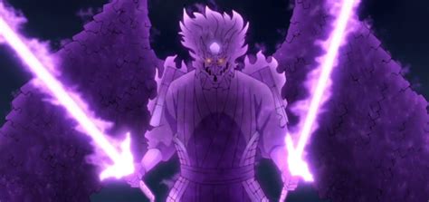 Sasuke activando su Susanoo Completo contra Danzō