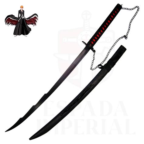 Ichigo Kurosaki en su Bankai original, con su espada negra y ropa ajustada.