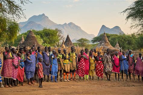 Miembros de la Tribu Mink en Zou