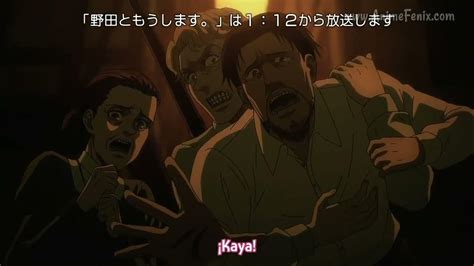 Gabi disparando a un titán para salvar a Kaya