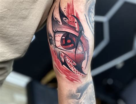 Galería de tatuajes Sharingan en diferentes ubicaciones del cuerpo