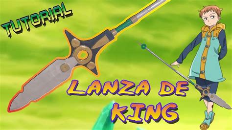 Representación de King con su vestimenta característica y su lanza Chastiefol