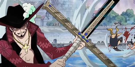 Primer plano de la espada Yoru de Mihawk