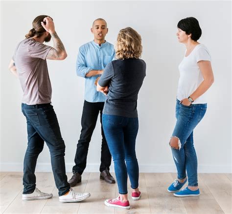 personas discutiendo en un foro