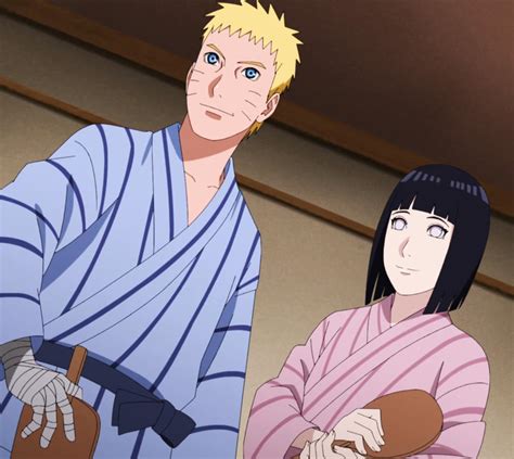 Hinata sonriendo tímidamente mientras Naruto le pide ser su novia.