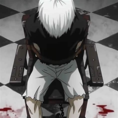 Ken Kaneki siendo torturado por Jason
