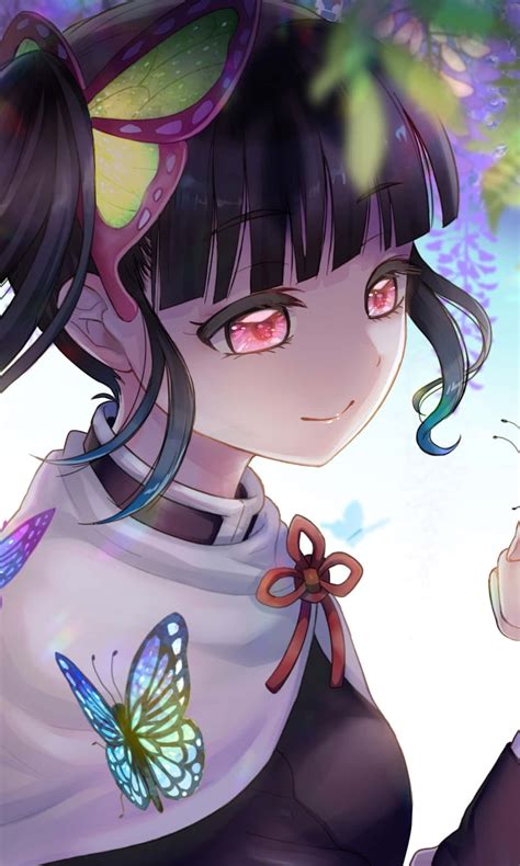 Ilustración de Kanao Tsuyuri con su uniforme de Cazadora de Demonios