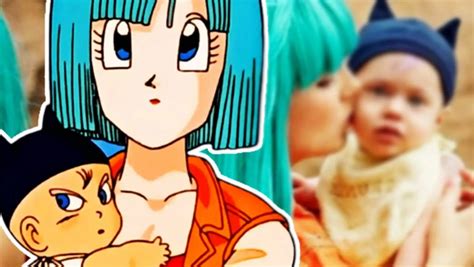 Bulma con el bebé Trunks recién nacido