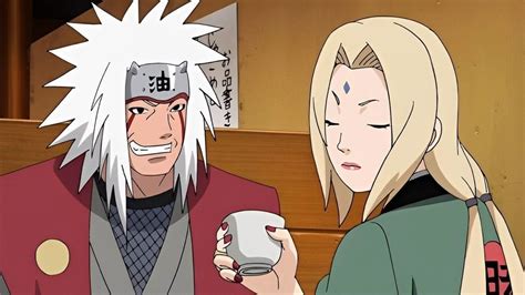 Tsunade con una copa de sake