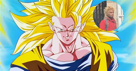 Captura de pantalla de un personaje transformado en Super Saiyajin