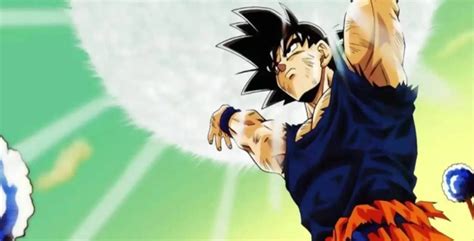 Goku reunindo energia para a Genki Dama contra Jiren
