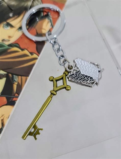 Llave del sótano de Attack on Titan