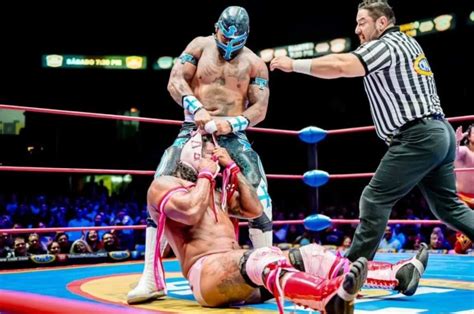 Combate de lucha libre entre Chopperman y Usodaba
