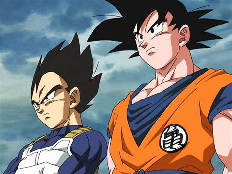 Goku, Vegeta y los demás enfrentándose a los clones