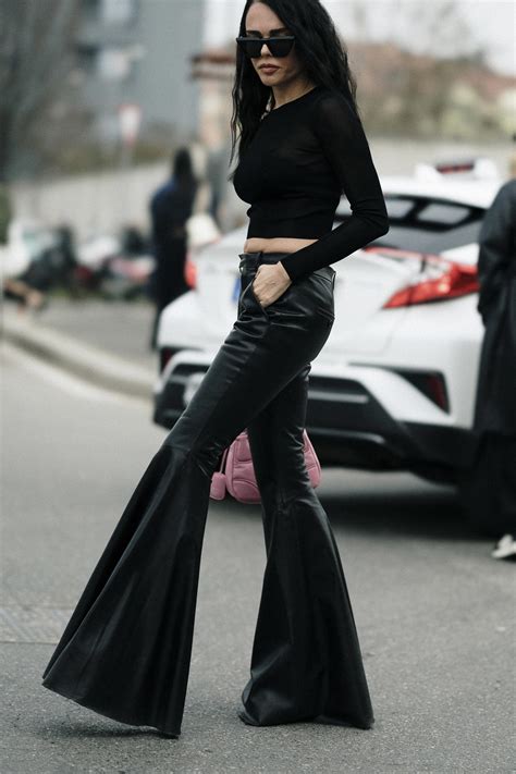 conjunto de Kuromi con pantalones de campana