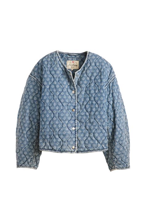 Chaqueta vaquera acolchada con pantalón de chándal estampado