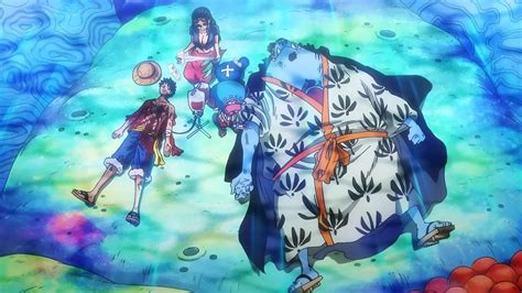 Jinbe donando sangre a Luffy, simbolizando la hermandad entre razas