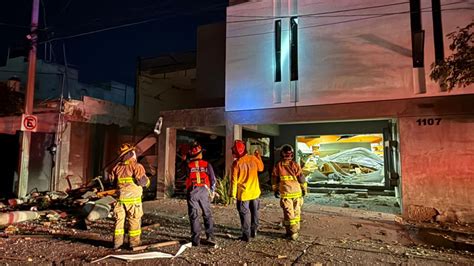 Casas destruyéndose tras la explosión